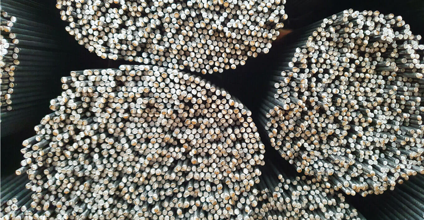 Fotografia de barras de aço estirado