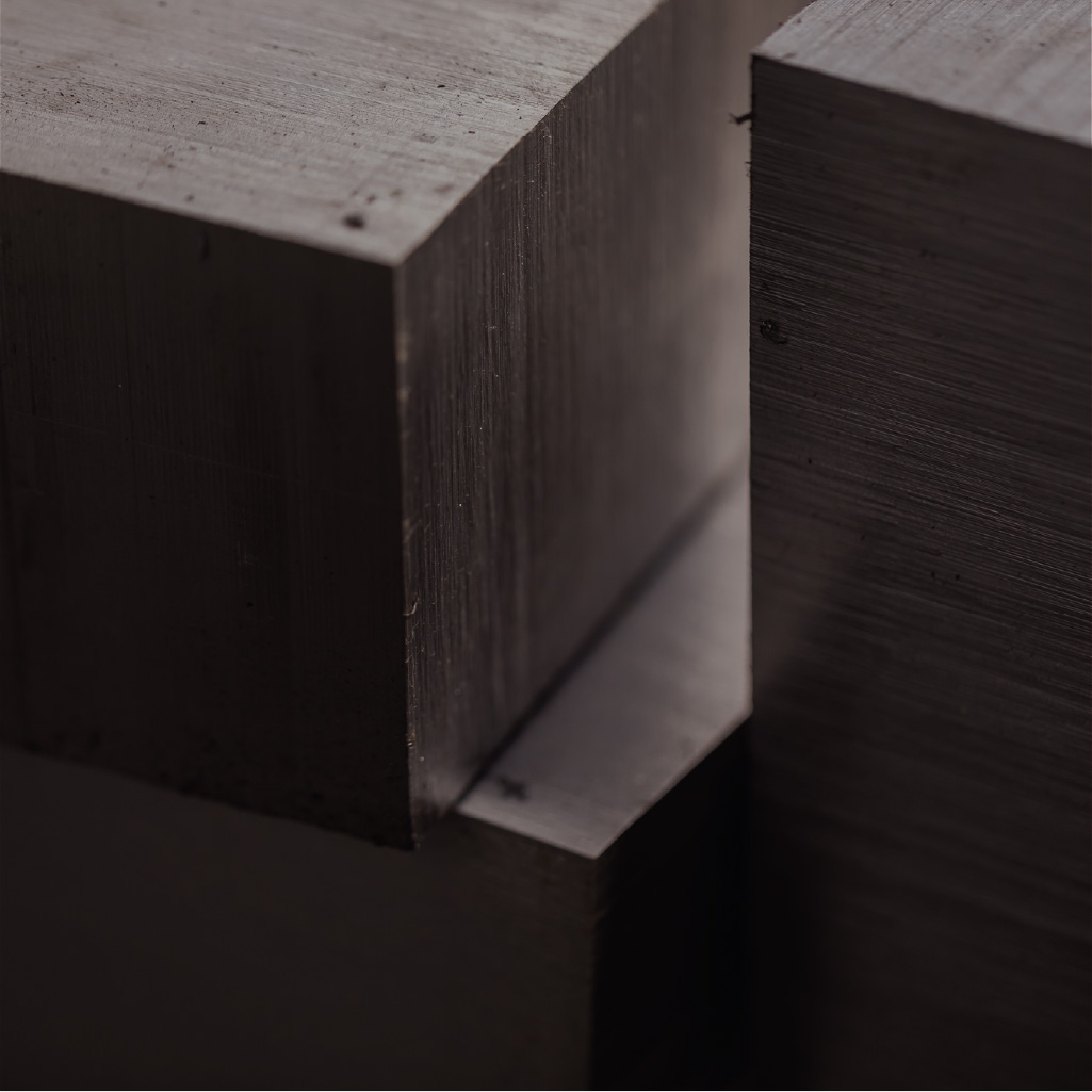 Plano aproximado de 3 blocos de aço