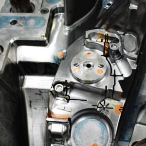 Molde de aço com componentes em cobre